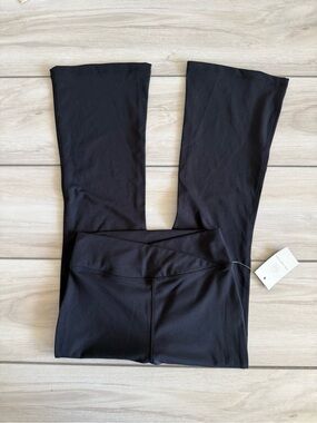 We Wander Cross Waist Flare Legging Black Size Small NWT STITCH FIX